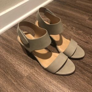 📍Final Price📍Khaki Heels